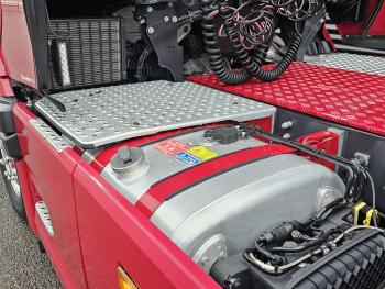 S660 V8 6x2/4 / RETARDER / HYDRAULIC / FULL AIR